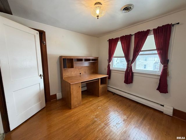 486 LOMBARD Street, Galesburg, IL 61401