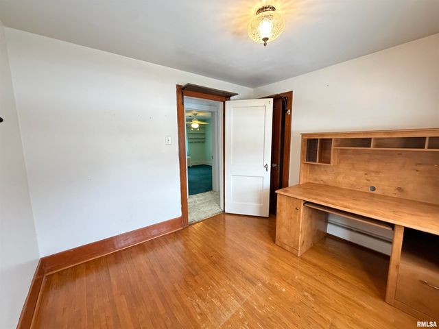 486 LOMBARD Street, Galesburg, IL 61401