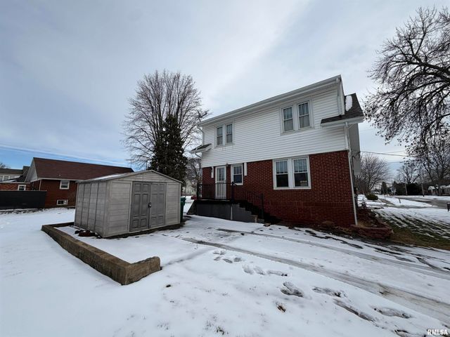 486 LOMBARD Street, Galesburg, IL 61401