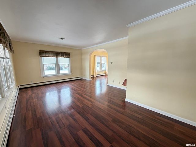 486 LOMBARD Street, Galesburg, IL 61401