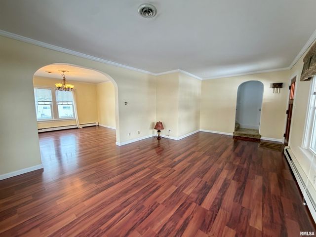 486 LOMBARD Street, Galesburg, IL 61401