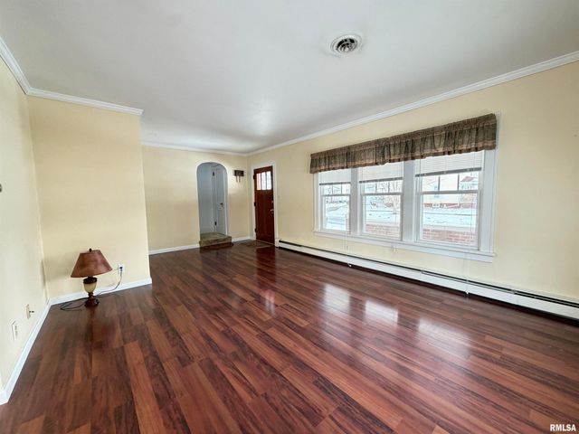 486 LOMBARD Street, Galesburg, IL 61401