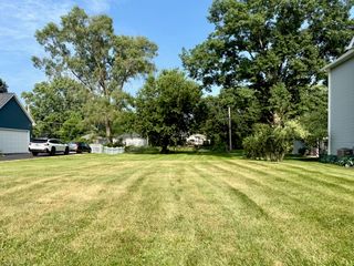 615 S 3rd Street, West Dundee, IL 60118