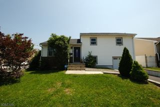179 Standish St, Elizabeth City, NJ 07202