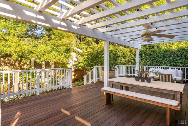 1430 Stockton St, St. Helena, CA 94574