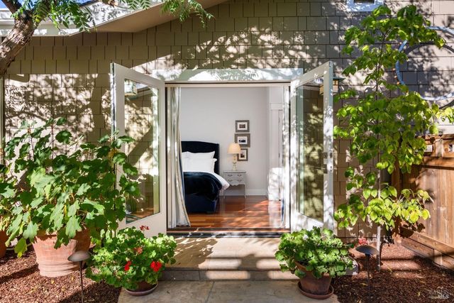 1430 Stockton St, St. Helena, CA 94574