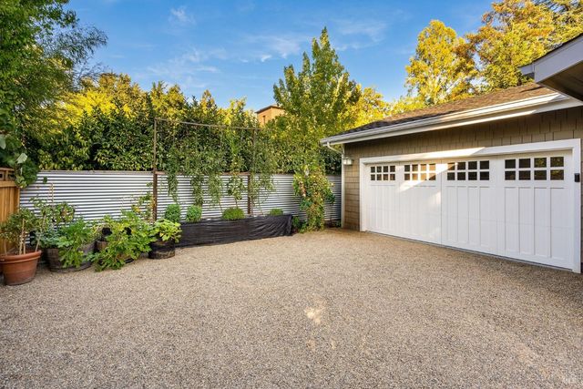 1430 Stockton St, St. Helena, CA 94574