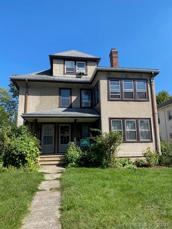 52 Quaker Lane South, West Hartford, CT 06119