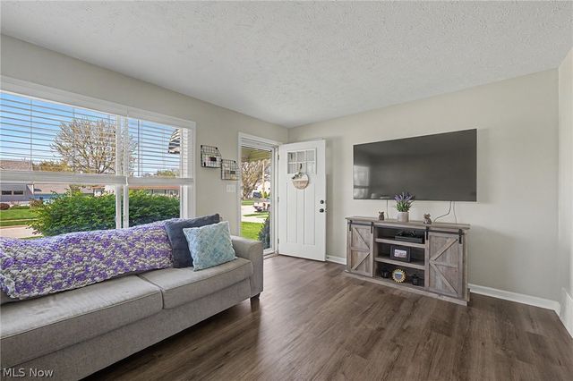38346 Dolores Drive, Eastlake, OH 44095