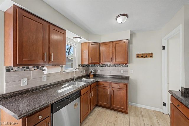 38346 Dolores Drive, Eastlake, OH 44095