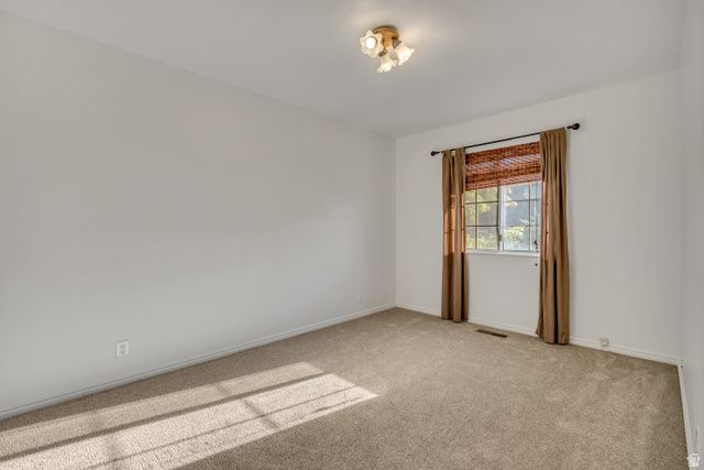 3268 S PLUM TREE LN, Bountiful, UT 84010