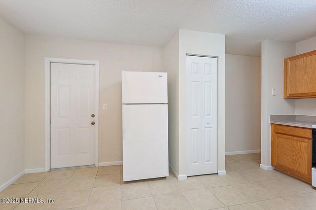 452 DUTTON ISLAND Road W, Atlantic Beach, FL 32233