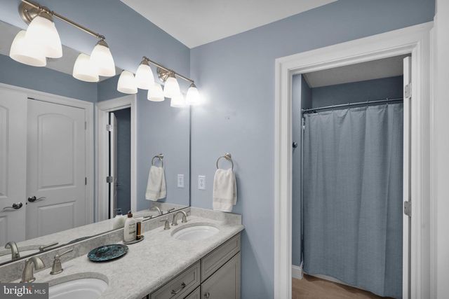 339 SPURRIER DR, Lititz, PA 17543