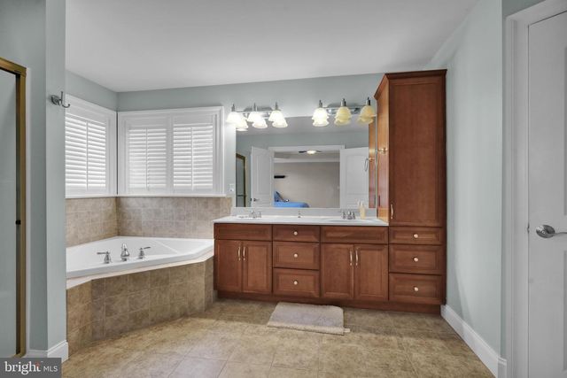 339 SPURRIER DR, Lititz, PA 17543