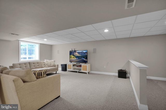 339 SPURRIER DR, Lititz, PA 17543