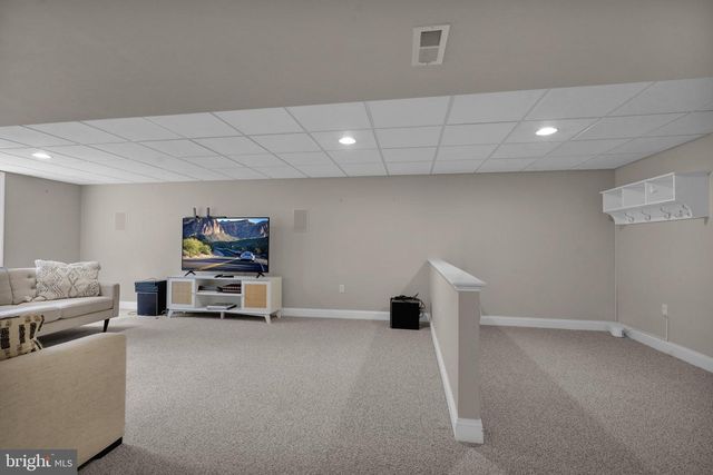 339 SPURRIER DR, Lititz, PA 17543
