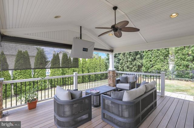 339 SPURRIER DR, Lititz, PA 17543