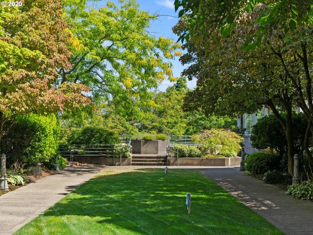 1616 S HARBOR Way, Portland, OR 97201