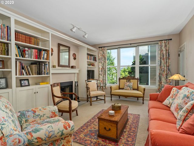 1616 S HARBOR Way, Portland, OR 97201