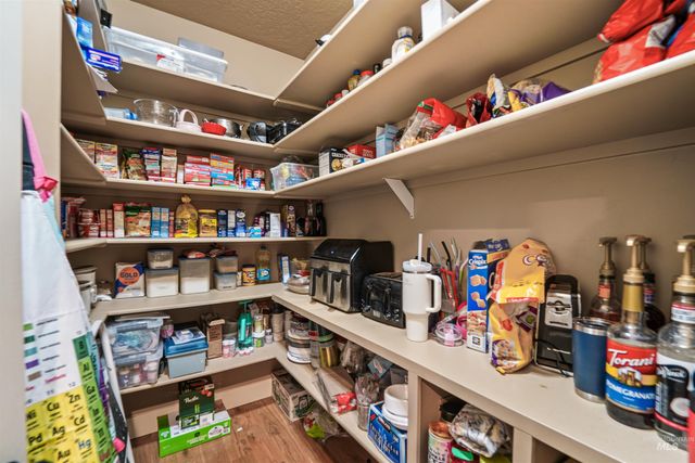 15920 Canyon Wood, Caldwell, ID 83607