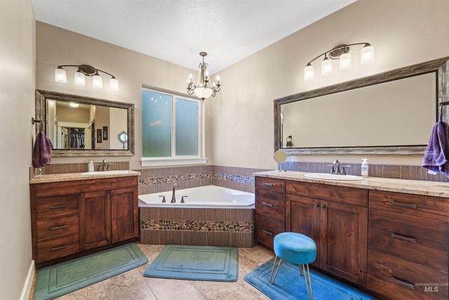 15920 Canyon Wood, Caldwell, ID 83607