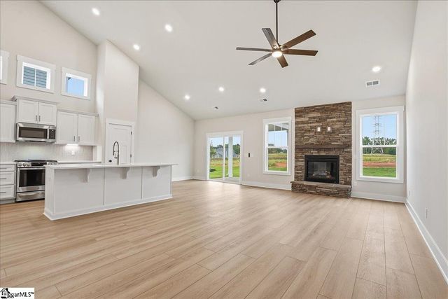 1014 Fox Hollow Street, Spartanburg, SC 29303