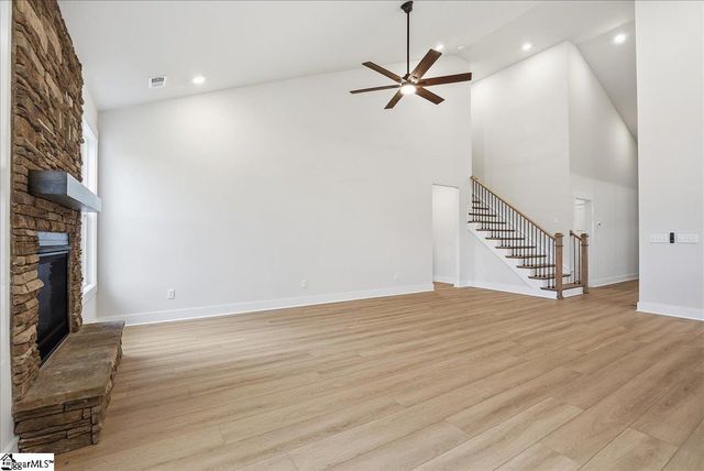 1014 Fox Hollow Street, Spartanburg, SC 29303