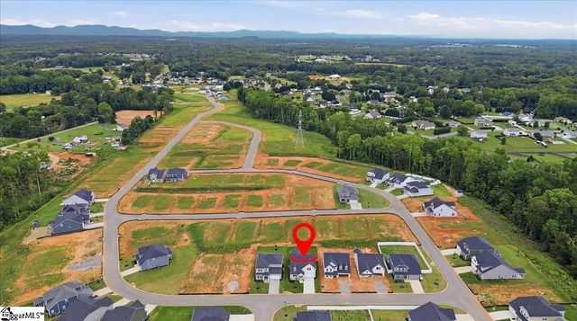 1014 Fox Hollow Street, Spartanburg, SC 29303