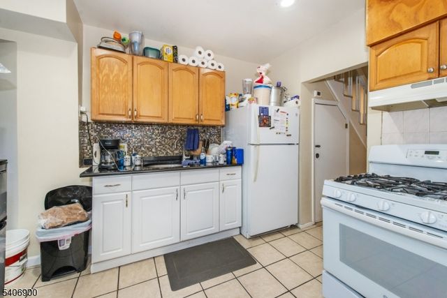 168 Clay St, Hackensack City, NJ 07601