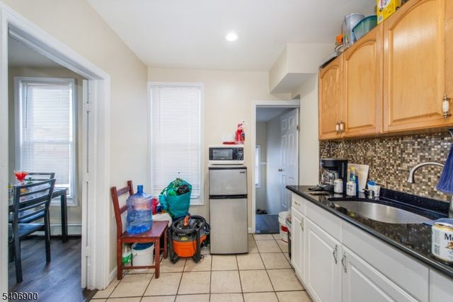 168 Clay St, Hackensack City, NJ 07601