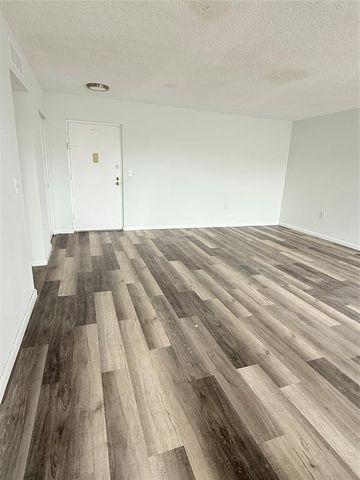 2501 NW 41st Avenue 401, Lauderhill, FL 33313