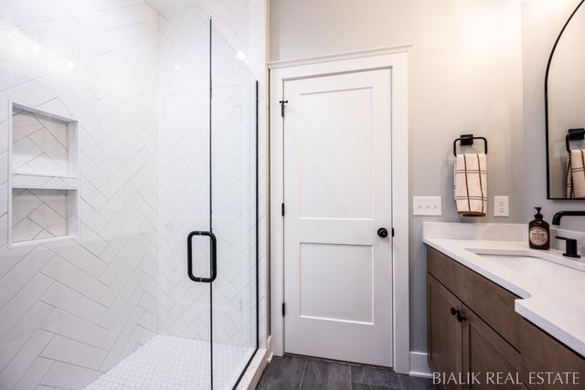 581 Sun Vale Lane, Grandville, MI 49418