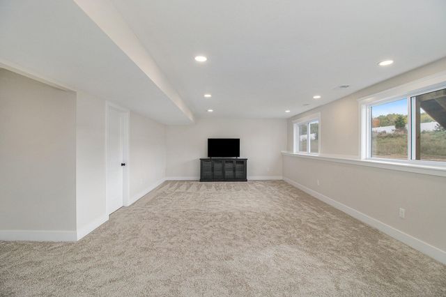 581 Sun Vale Lane, Grandville, MI 49418