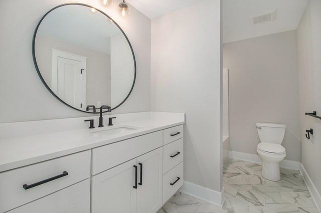 581 Sun Vale Lane, Grandville, MI 49418