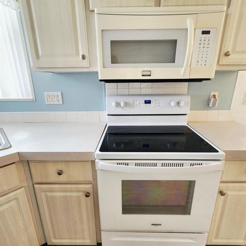 26 Orinco Road, Port St. Lucie, FL 34952