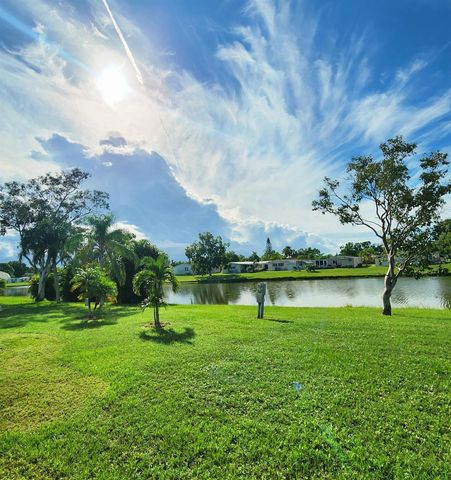 26 Orinco Road, Port St. Lucie, FL 34952