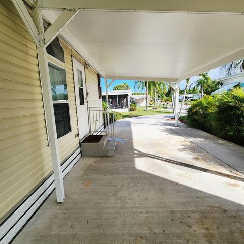 26 Orinco Road, Port St. Lucie, FL 34952