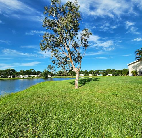 26 Orinco Road, Port St. Lucie, FL 34952