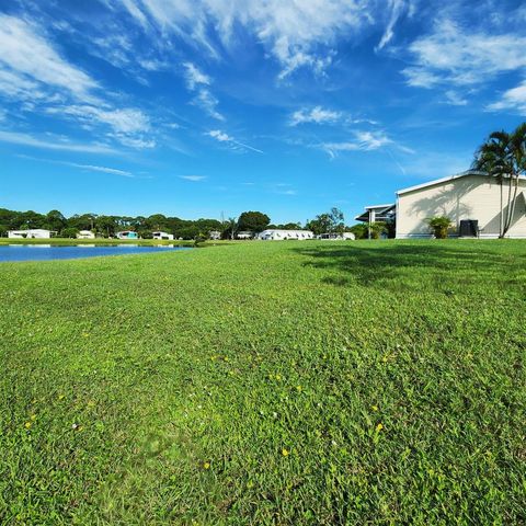 26 Orinco Road, Port St. Lucie, FL 34952
