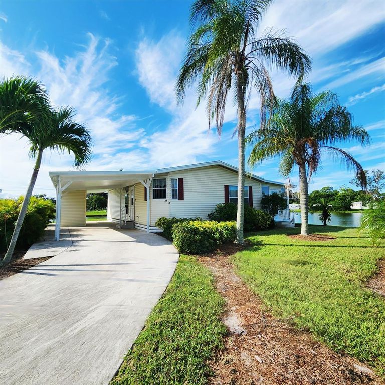26 Orinco Road, Port St. Lucie, FL 34952