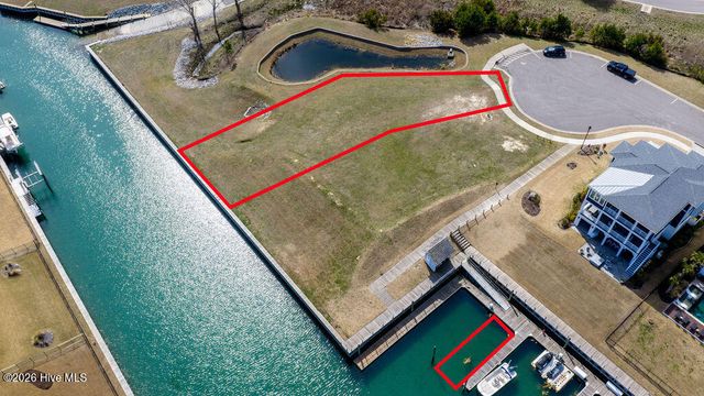 123 Seafaring Lane, Hampstead, NC 28443