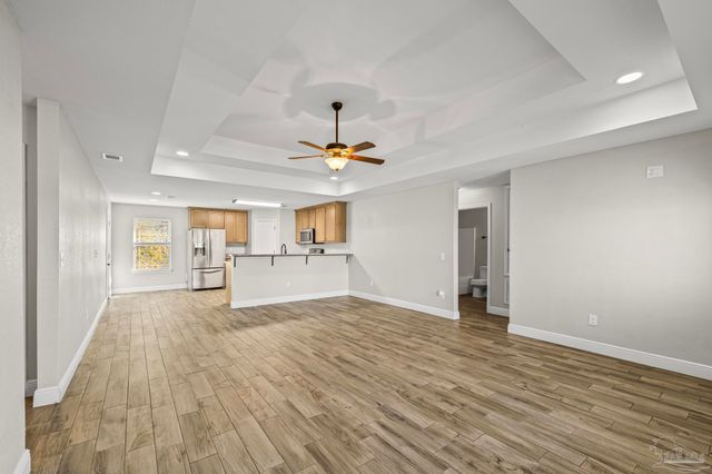 1922 Bright Water Dr, Gulf Breeze, FL 32563