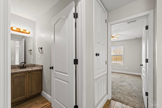 1922 Bright Water Dr, Gulf Breeze, FL 32563