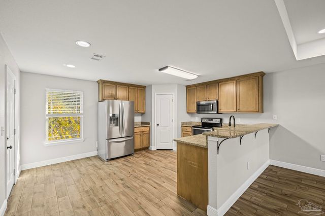 1922 Bright Water Dr, Gulf Breeze, FL 32563