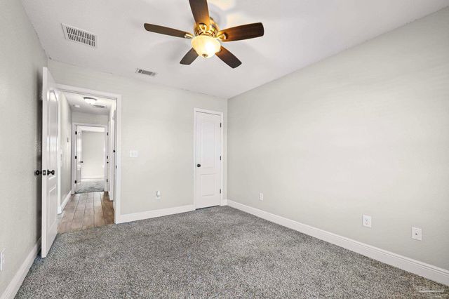 1922 Bright Water Dr, Gulf Breeze, FL 32563