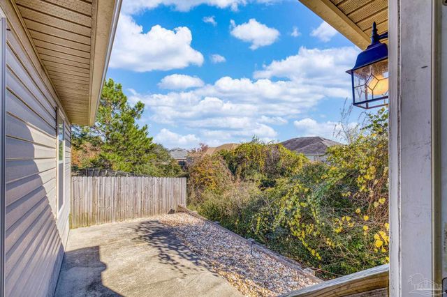 1922 Bright Water Dr, Gulf Breeze, FL 32563