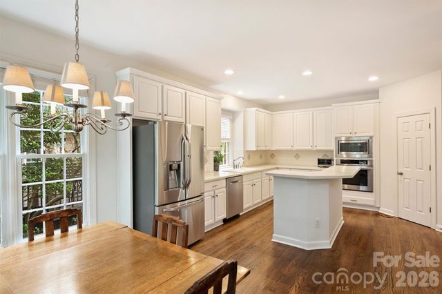 7410 Roseland Avenue, Charlotte, NC 28277