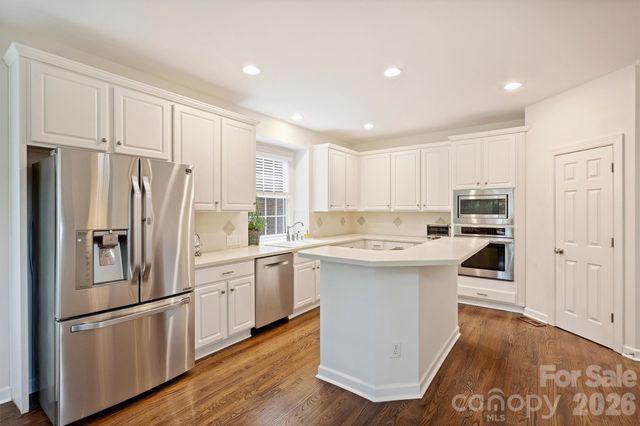 7410 Roseland Avenue, Charlotte, NC 28277