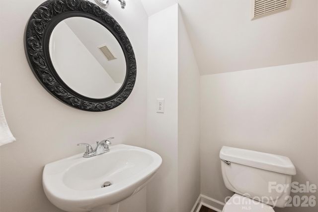 7410 Roseland Avenue, Charlotte, NC 28277
