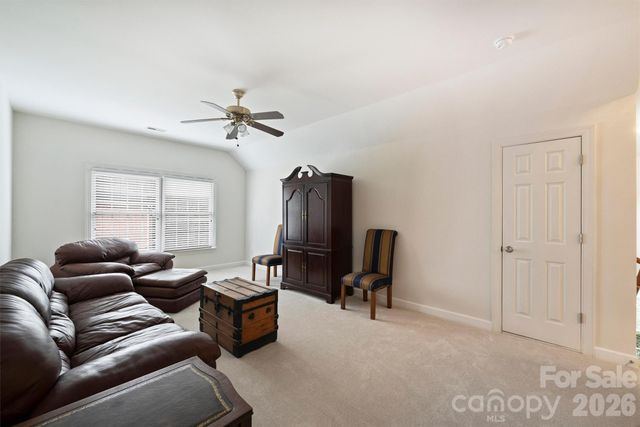 7410 Roseland Avenue, Charlotte, NC 28277
